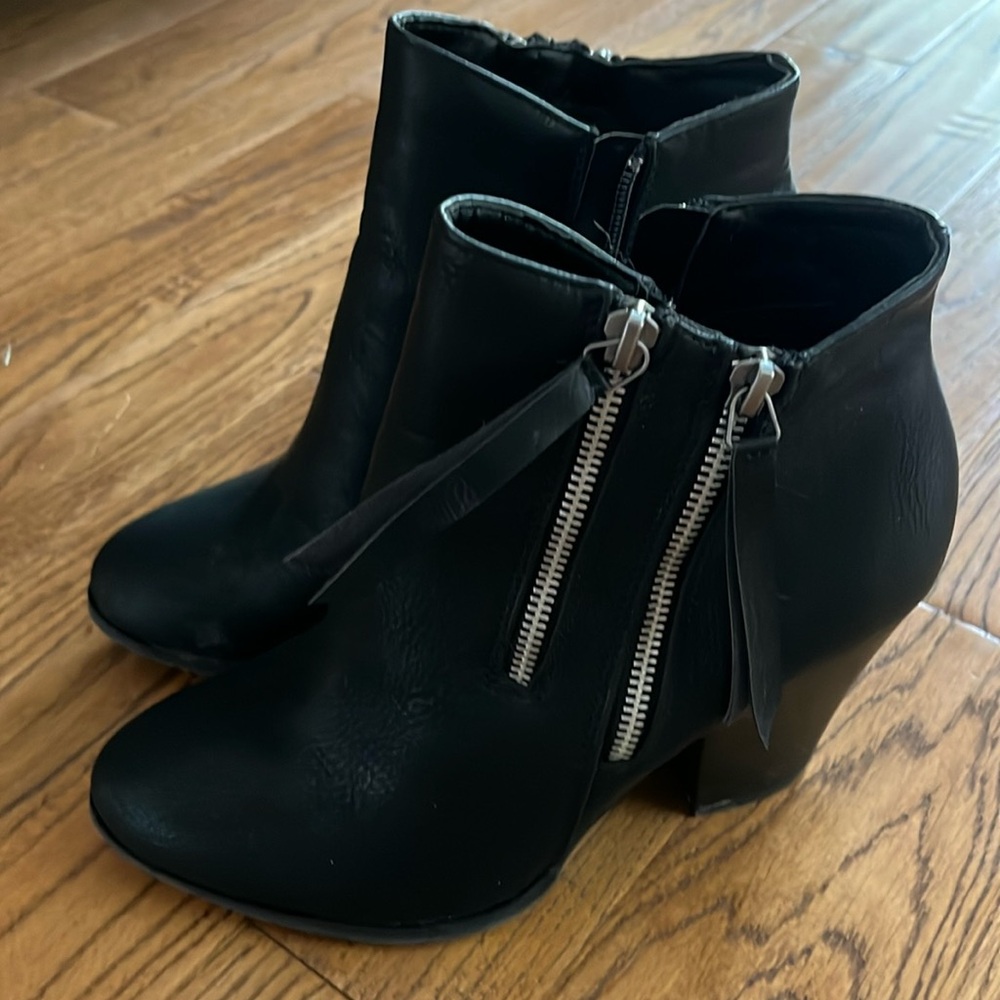 Woman's ankle boots from Target. Worn once.